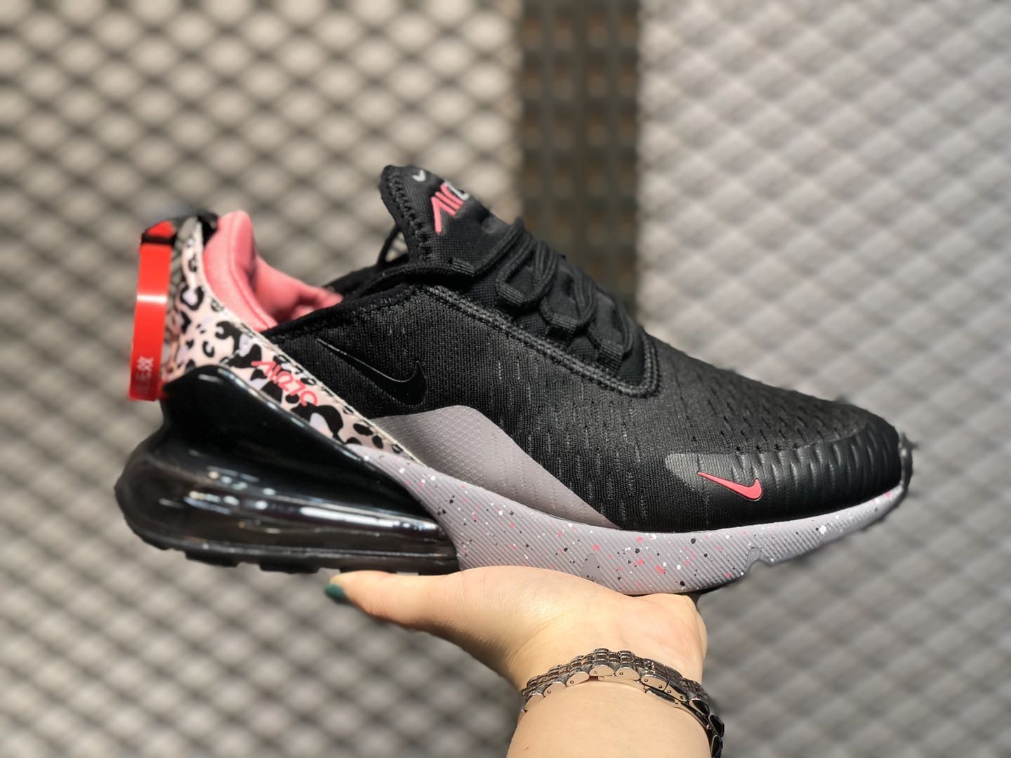 Nike Air Max 270