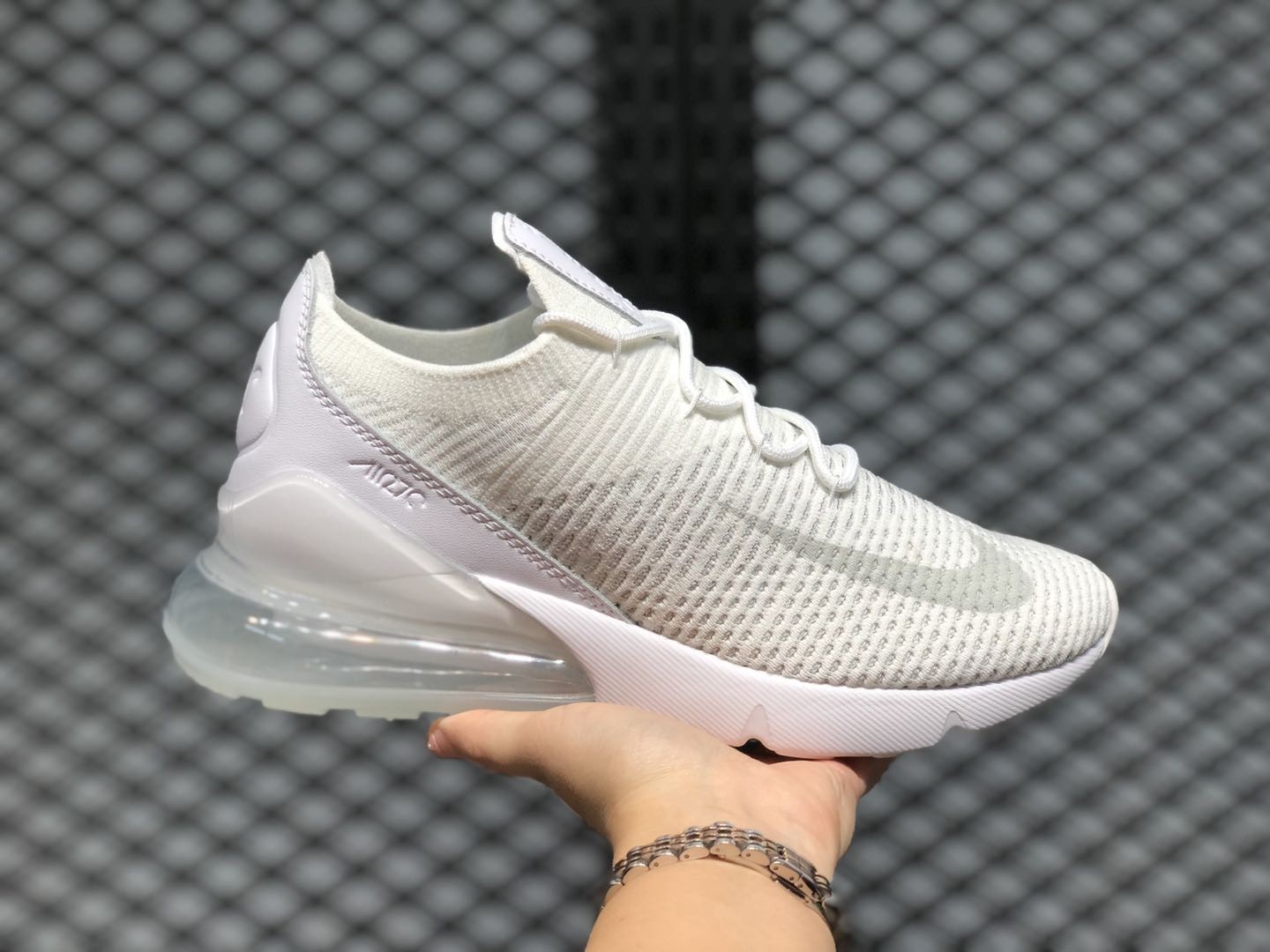 Nike Air Max 270