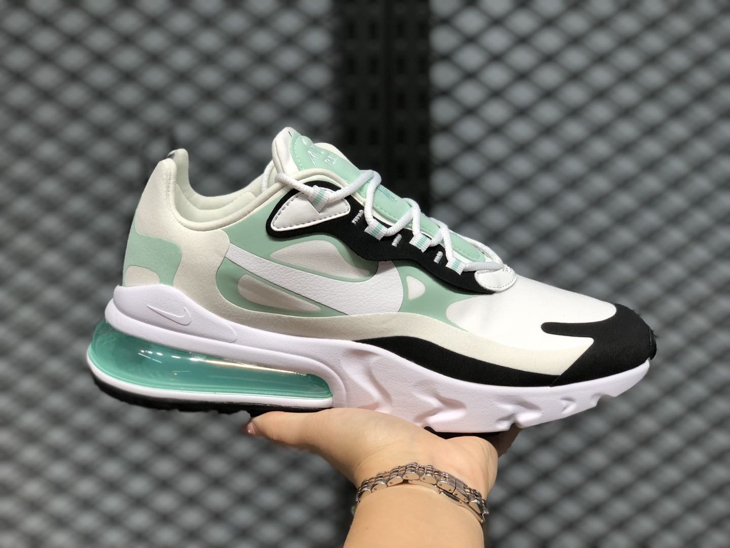 Nike Air Max 270 React