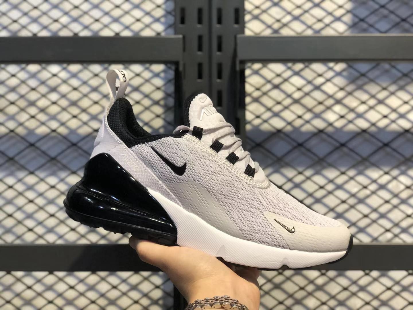 Nike Air Max 270